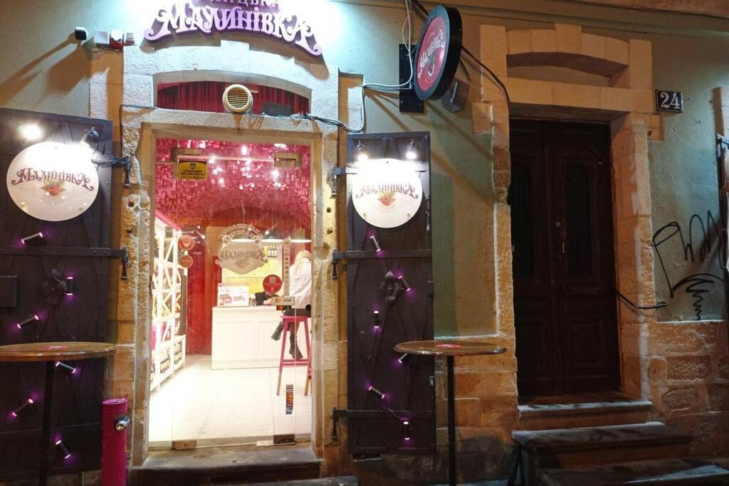 Двокімнатна Квартира В Центрі Львова. Leópolis Exterior foto